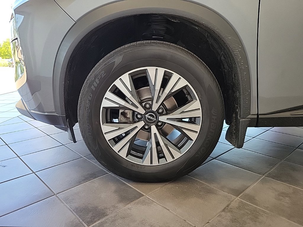 Used 2023 Nissan Rogue SV w/ SV Premium B Package AWD/4WD image 14