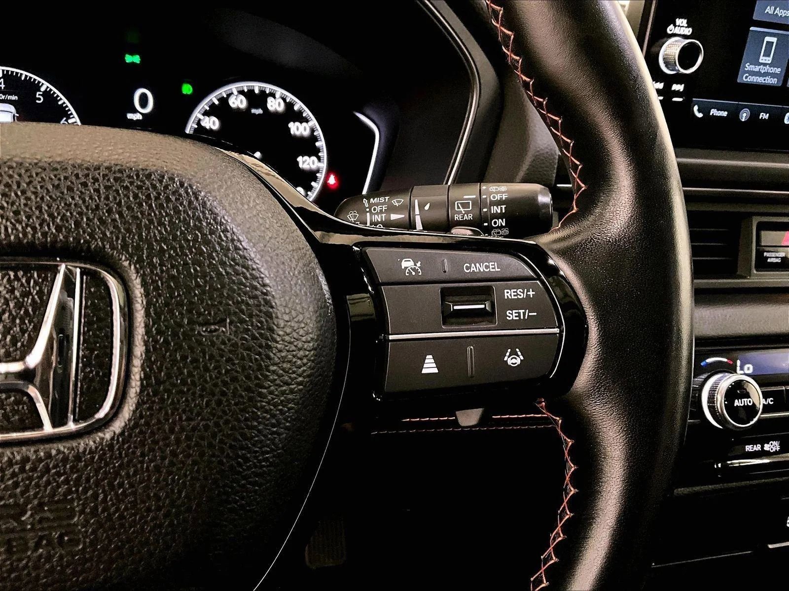 Used 2025 Honda Pilot TrailSport image 18