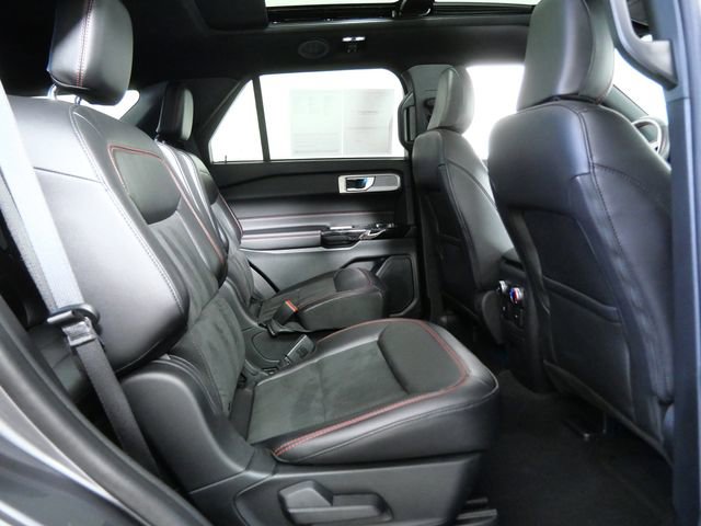 Certified 2024 Ford Explorer ST-Line w/ Class IV Trailer Tow Package AWD/4WD image 12