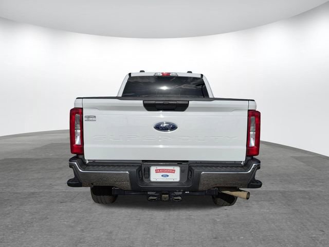 Certified 2025 Ford F350 XLT w/ FX4 Off-Road Package image 3