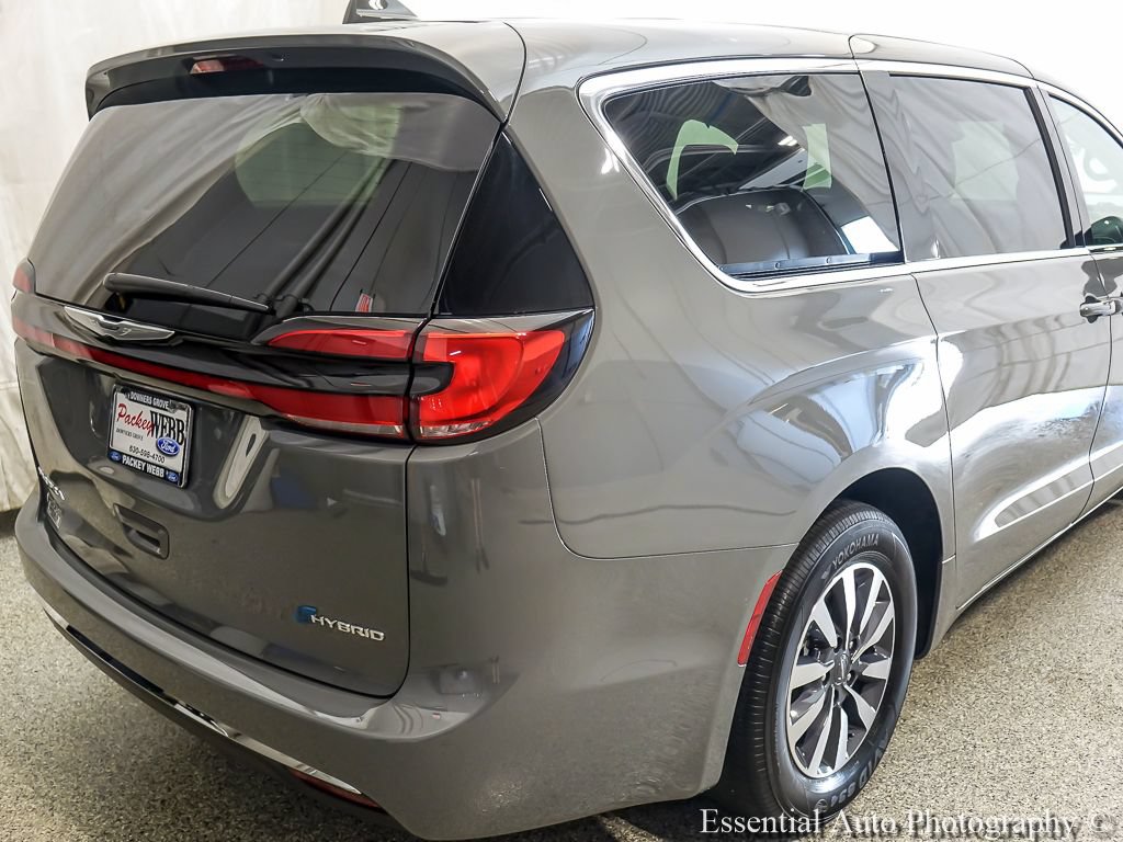 Used 2022 Chrysler Pacifica Touring-L FWD image 7