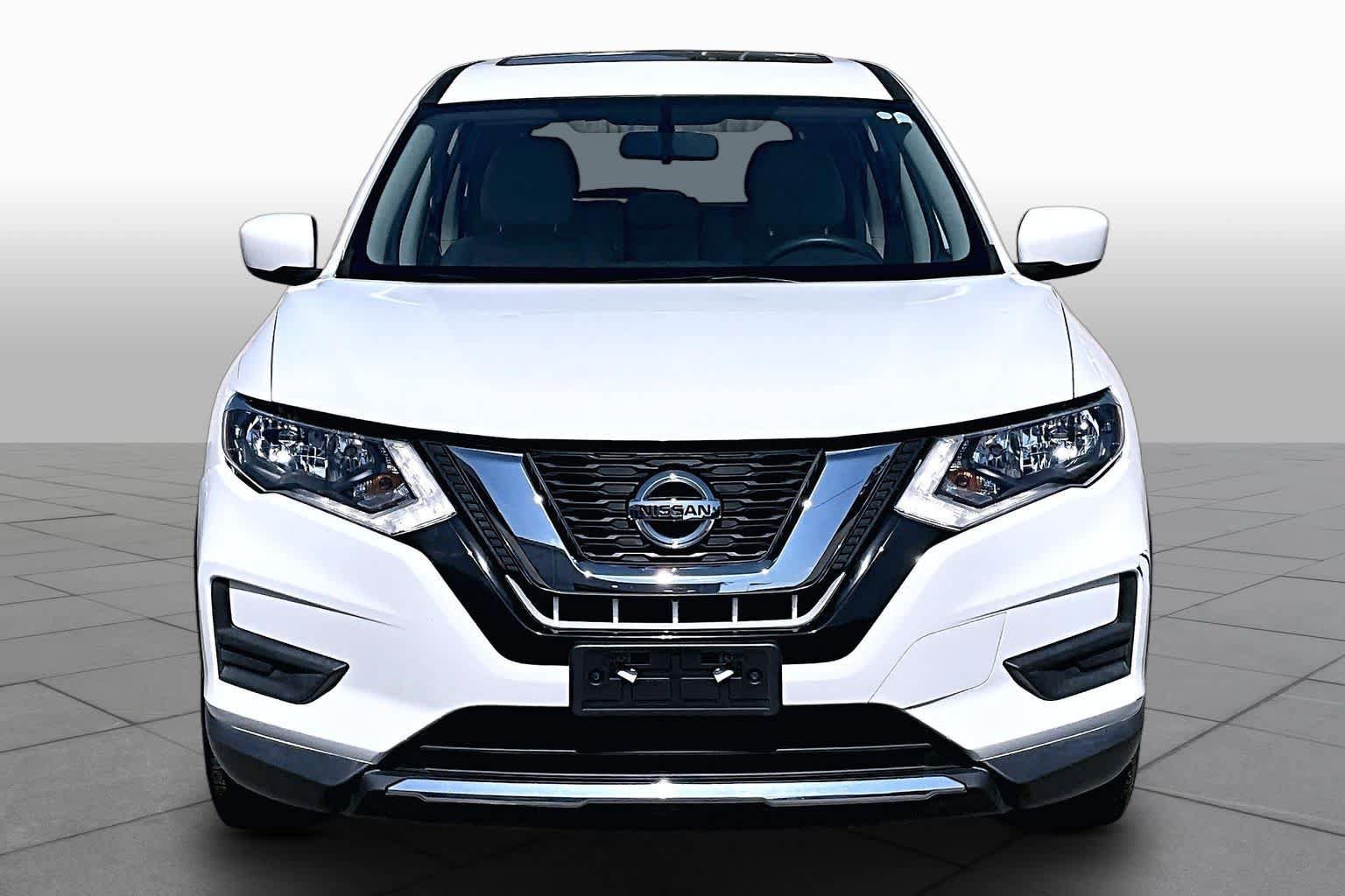 Used 2017 Nissan Rogue S FWD image 4