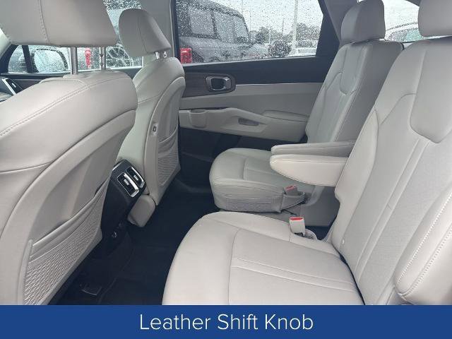 Used 2022 Kia Sorento EX w/ Panoramic Sunroof Package image 24