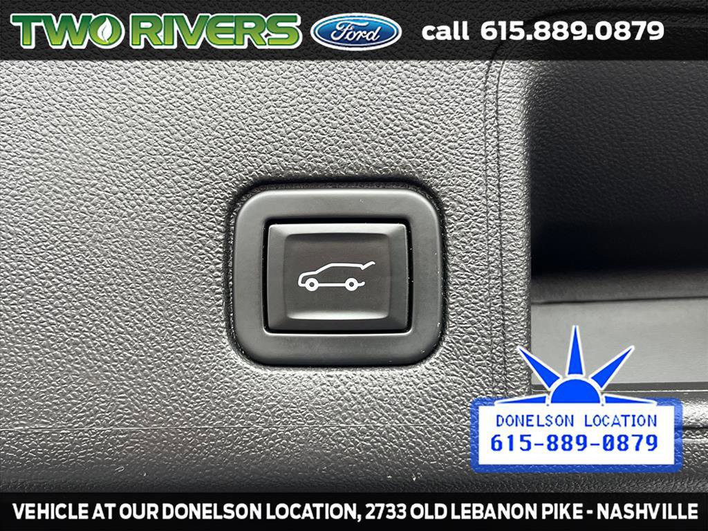 Used 2020 GMC Terrain SLT w/ Preferred Package image 38