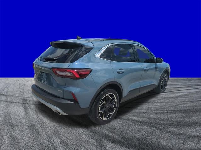 Certified 2025 Ford Escape Platinum w/ Premium Technology Package FWD image 4
