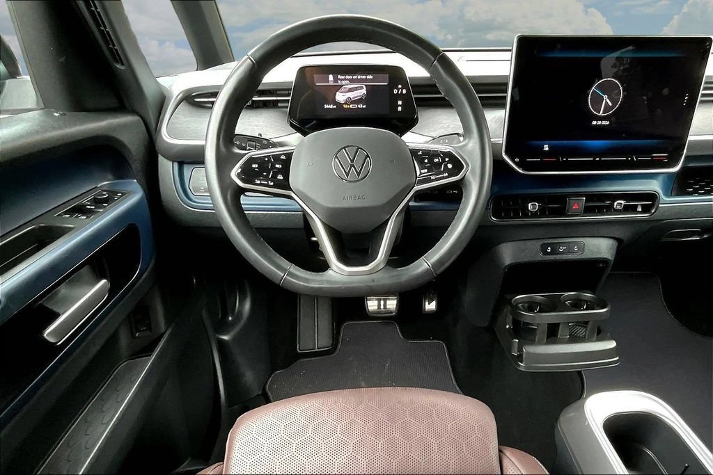 Used 2025 Volkswagen ID. Buzz Pro S RWD image 10