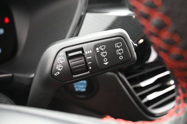 Certified 2025 Ford Escape ST-Line FWD image 18