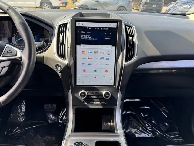 Certified 2024 Ford Edge SEL w/ Convenience Package AWD/4WD image 2