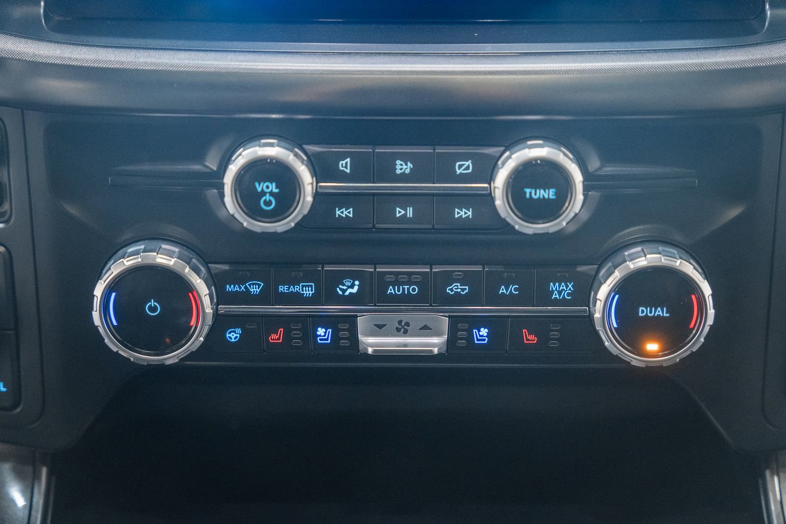 Certified 2023 Ford F150 Tremor w/ Equipment Group 402A High image 31