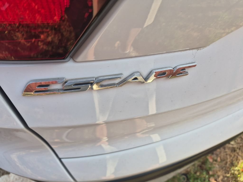 Certified 2019 Ford Escape SE FWD image 14