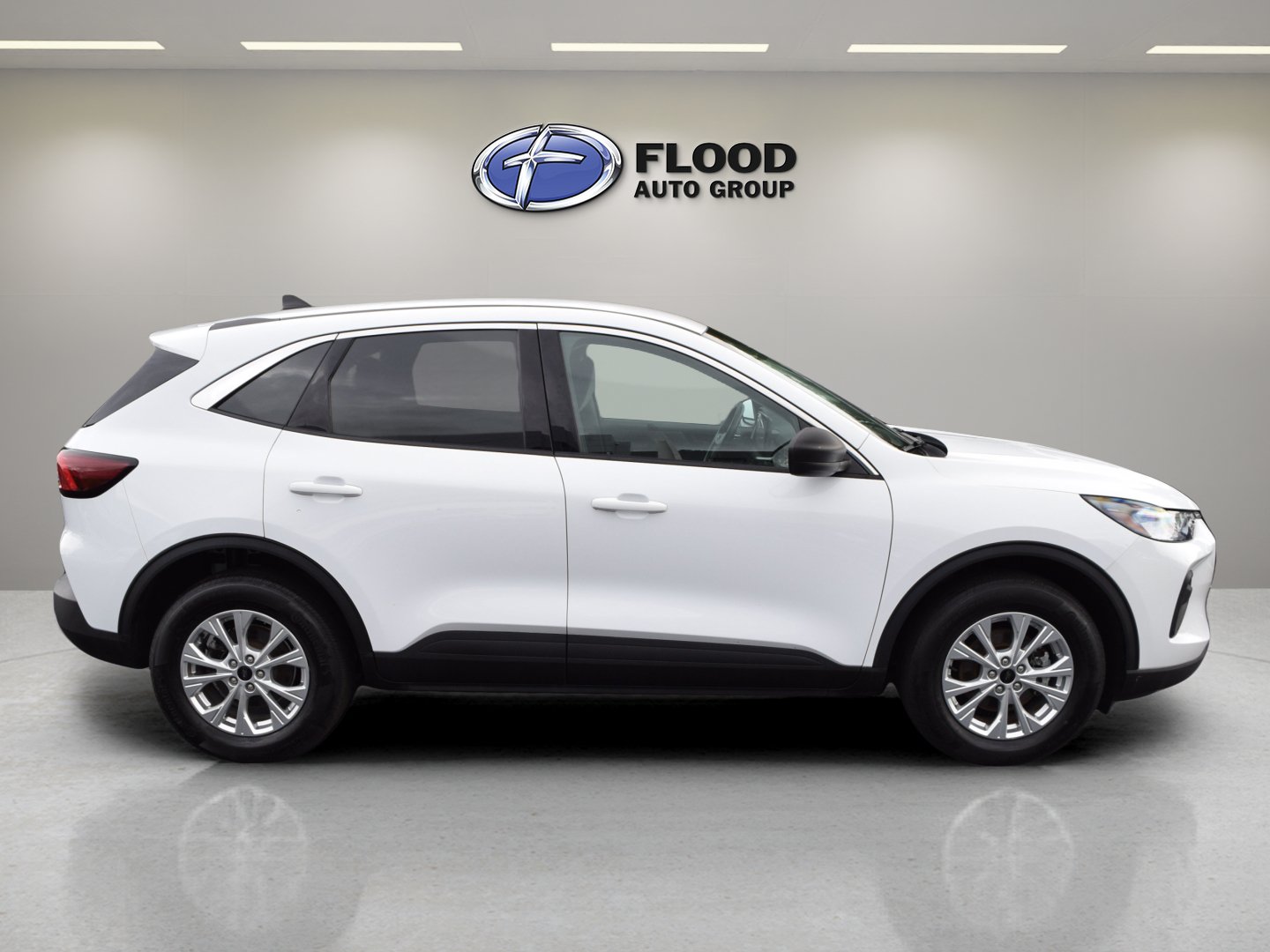 Certified 2023 Ford Escape Active w/ Tech Pack #1 AWD/4WD image 3