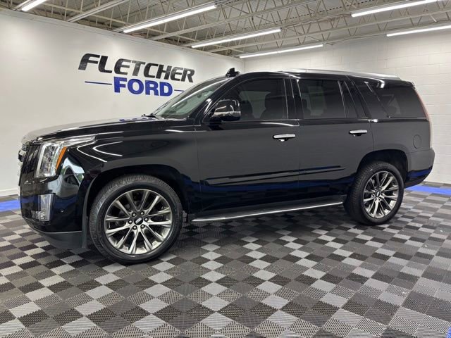 Used 2020 Cadillac Escalade Luxury w/ Escalade Sport Edition AWD/4WD image 3