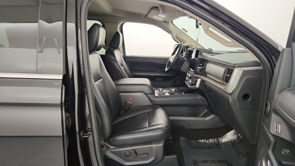 Certified 2024 Ford Expedition XLT AWD/4WD image 36