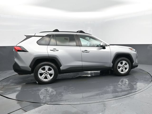 Used 2019 Toyota RAV4 XLE w/ All Weather Liner Package AWD/4WD image 4