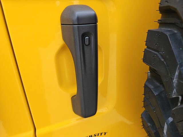 Used 2021 Jeep Wrangler Unlimited Rubicon AWD/4WD image 13