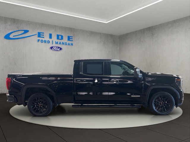 Used 2022 GMC Sierra 1500 Elevation w/ LPO, Elevation Black Package AWD/4WD image 14