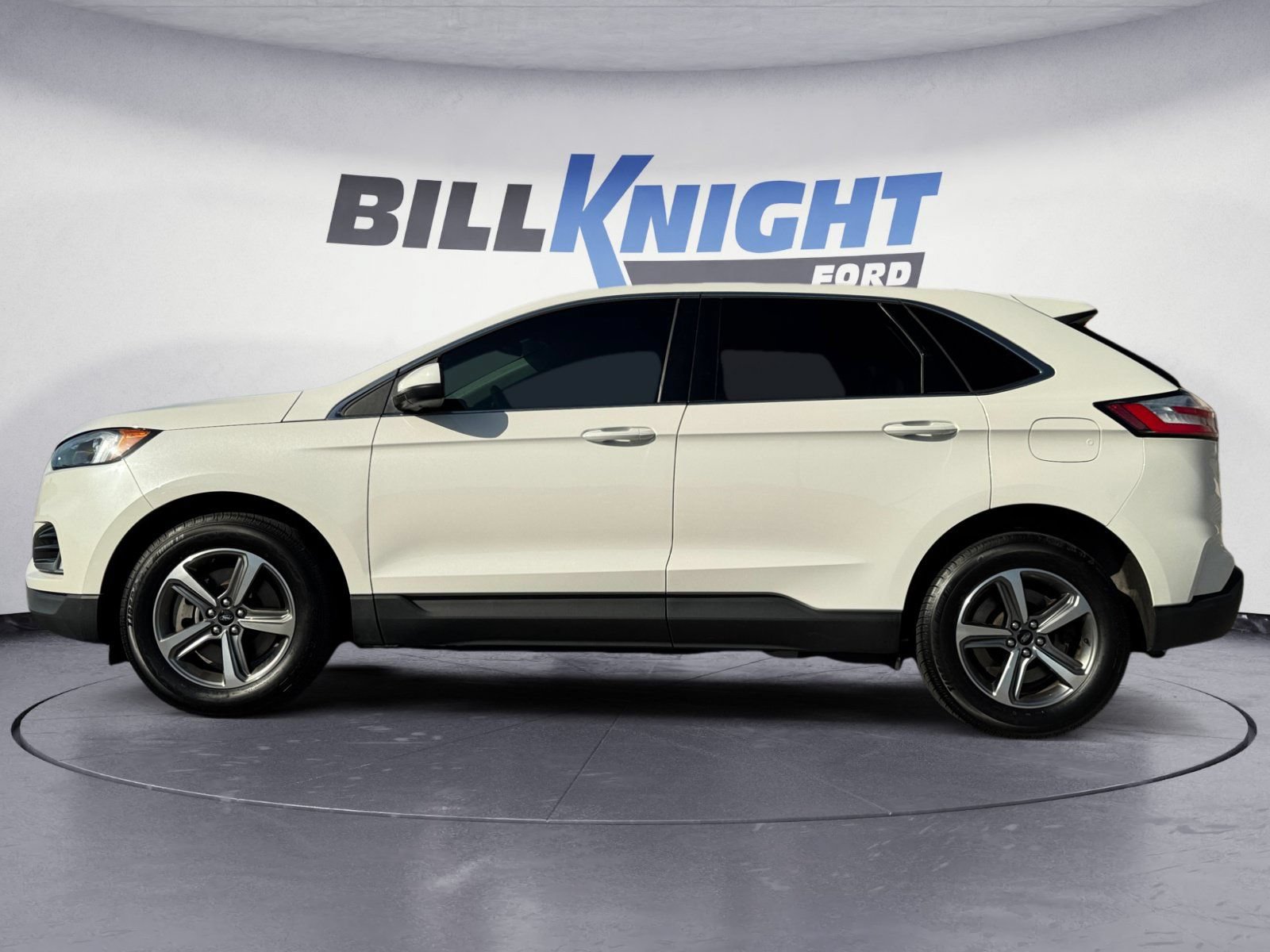 Certified 2023 Ford Edge SEL w/ Convenience Package AWD/4WD image 2