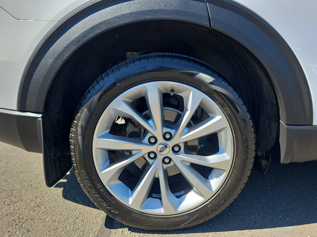 Certified 2021 Ford Explorer Platinum w/ Equipment Group 601A AWD/4WD image 12