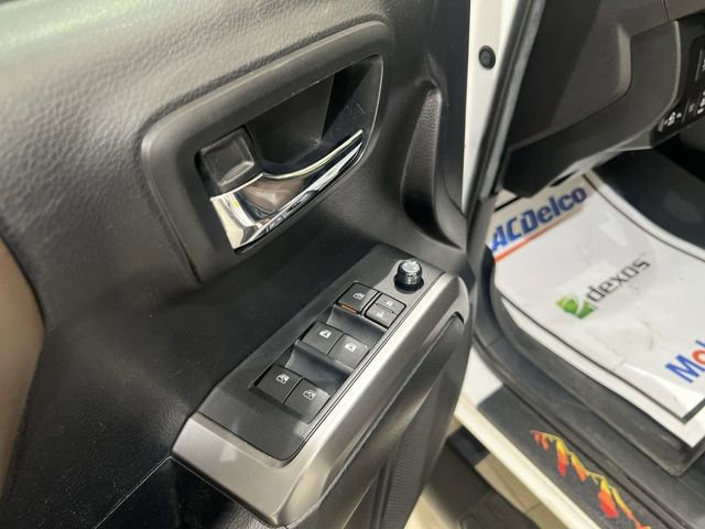 Used 2022 Toyota Tacoma Limited image 23