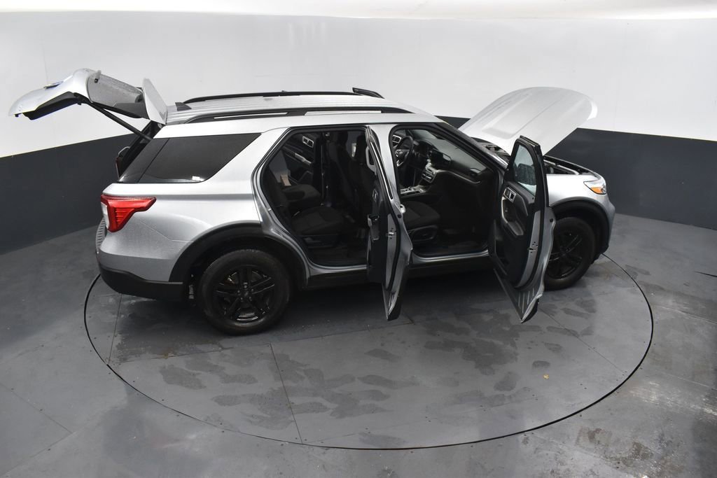 Certified 2024 Ford Explorer XLT w/ Class IV Trailer Tow Package image 48
