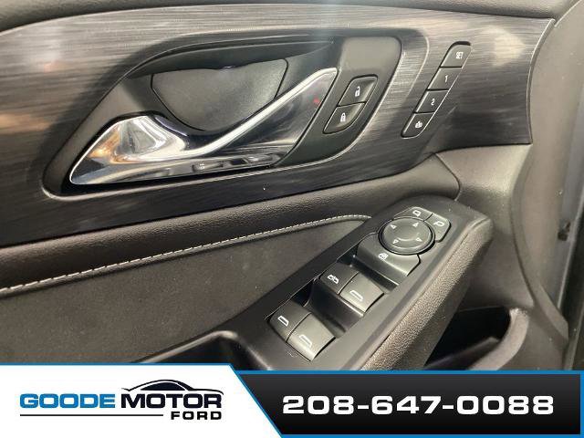 Used 2021 Chevrolet Traverse High Country w/ LPO, Floor Liner Package AWD/4WD image 9