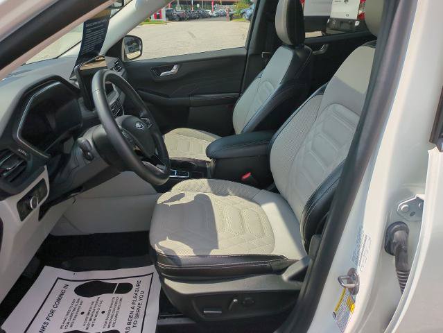 Certified 2023 Ford Escape Platinum w/ Premium Technology Package AWD/4WD image 8