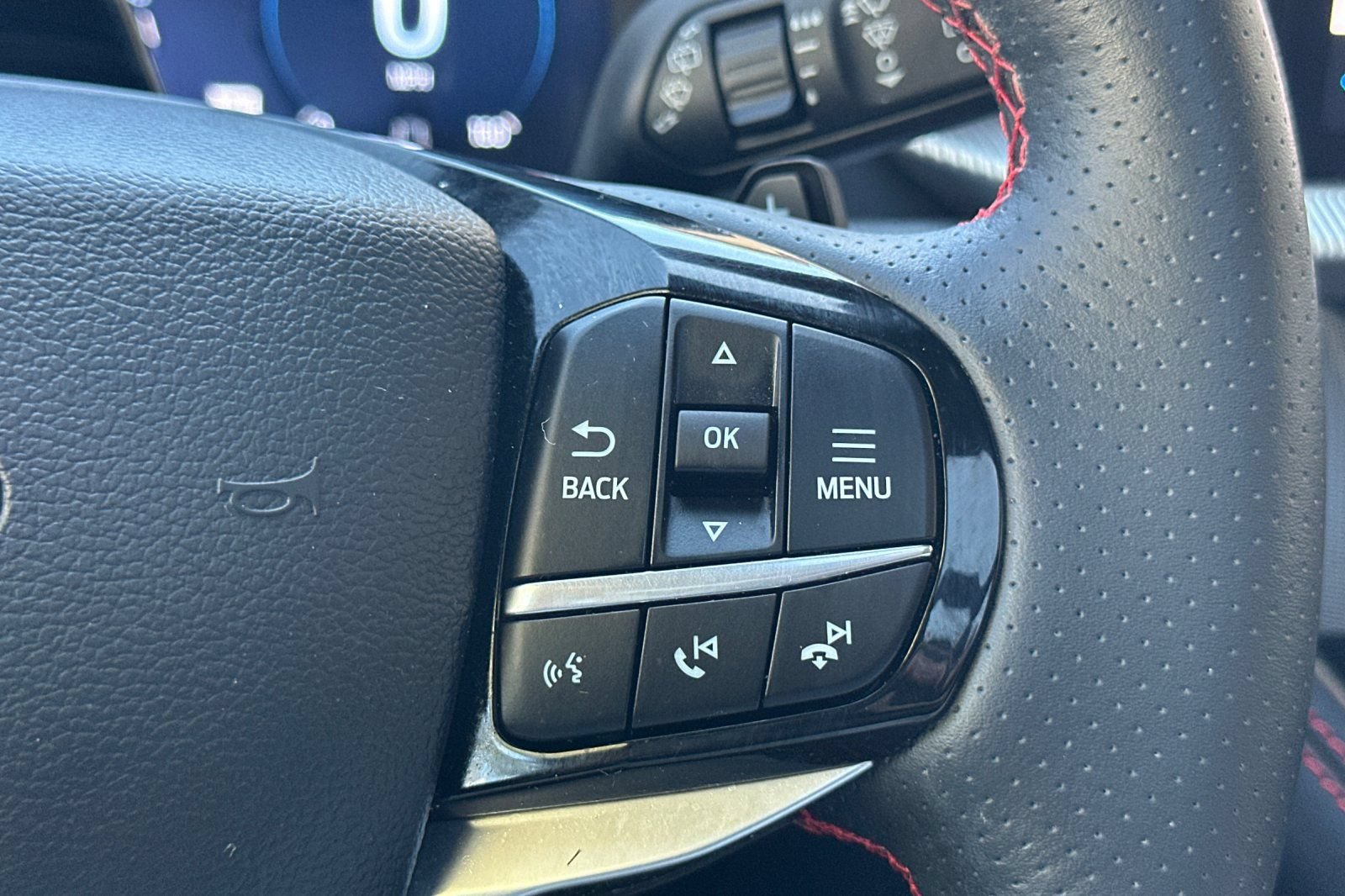 Certified 2025 Ford Explorer ST AWD/4WD image 40
