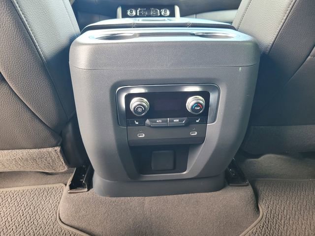 Used 2021 GMC Yukon Denali w/ Denali Premium Package AWD/4WD image 15