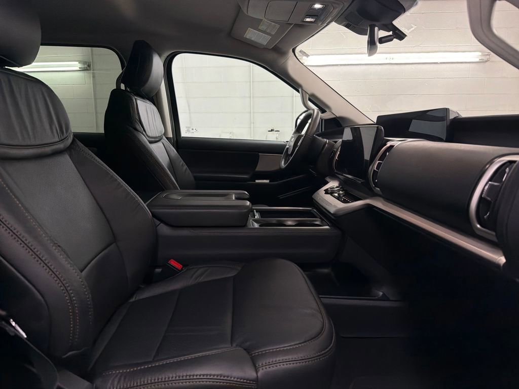 Certified 2025 Ford Expedition Active image 32