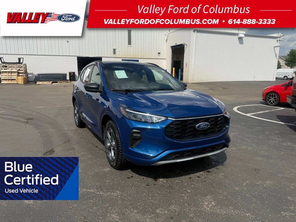 Certified 2023 Ford Escape ST-Line w/ Tech Pack #1 AWD/4WD image 1
