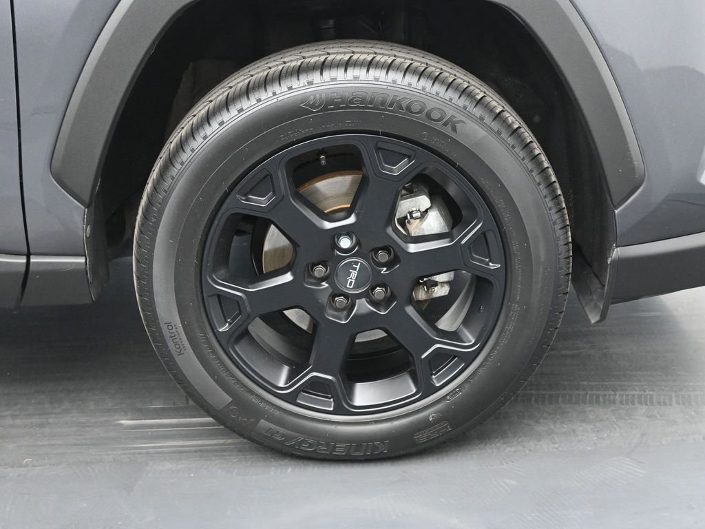 Used 2022 Toyota RAV4 XLE Premium image 52