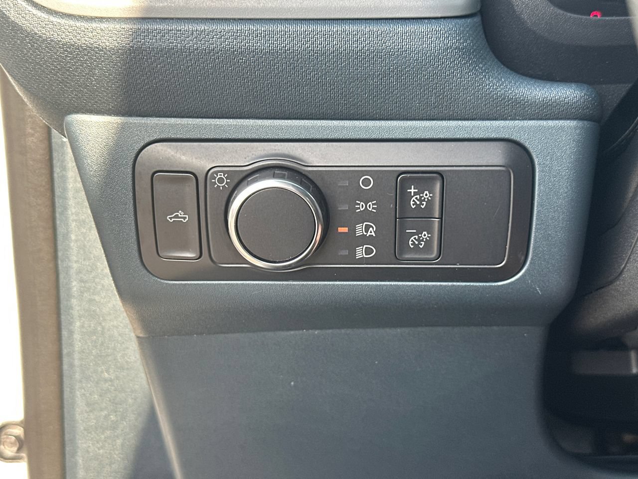 Certified 2022 Ford Maverick XL FWD image 33