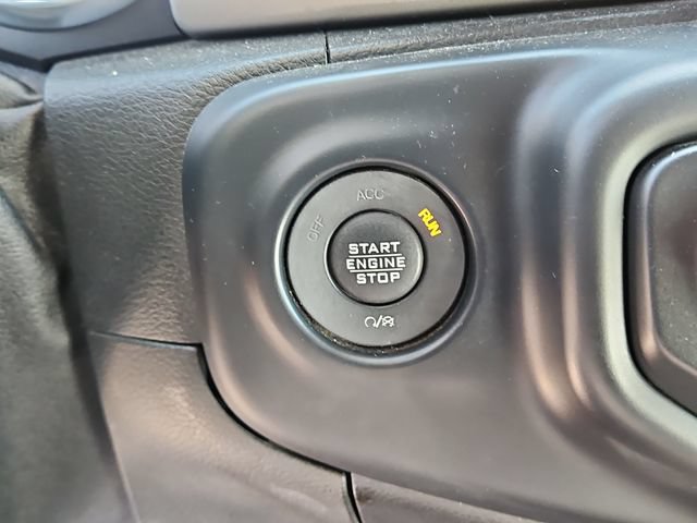 Used 2018 Jeep Wrangler Sport AWD/4WD image 18