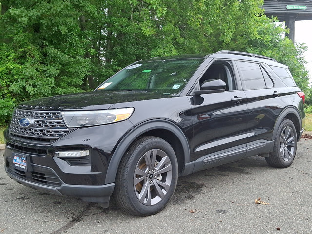 Certified 2022 Ford Explorer XLT w/ Equipment Group 202A AWD/4WD image 4