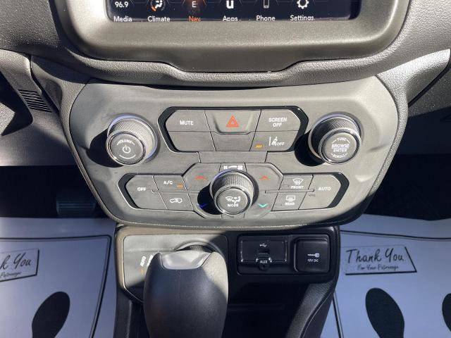 Used 2023 Jeep Renegade Latitude image 25