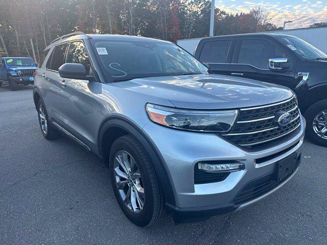 Certified 2023 Ford Explorer XLT w/ Equipment Group 202A AWD/4WD image 7