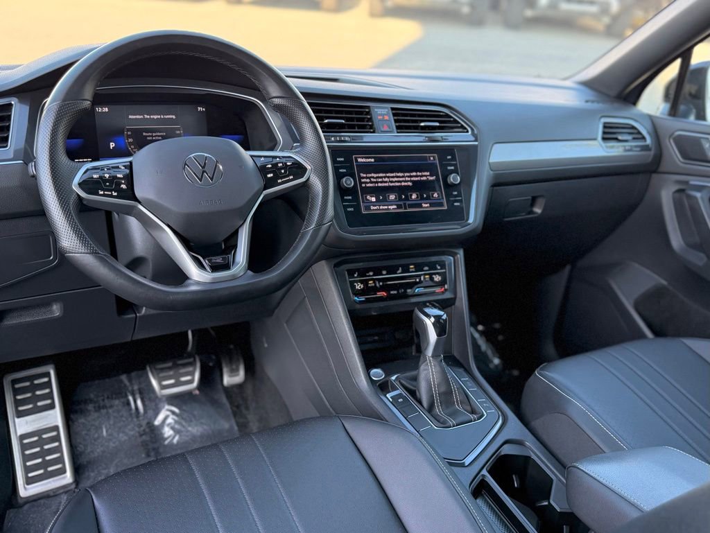 Used 2023 Volkswagen Tiguan SE R-Line image 28
