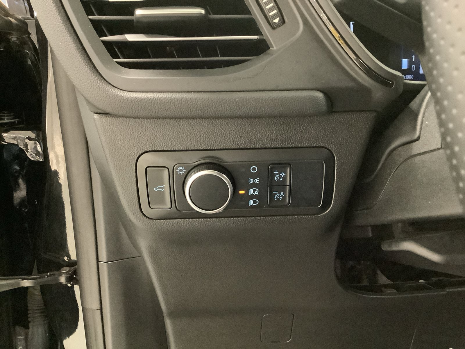 Certified 2023 Ford Escape ST-Line w/ Tech Pack #1 FWD image 18