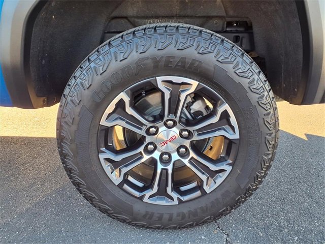 Used 2024 GMC Canyon AT4 w/ Technology Package image 22