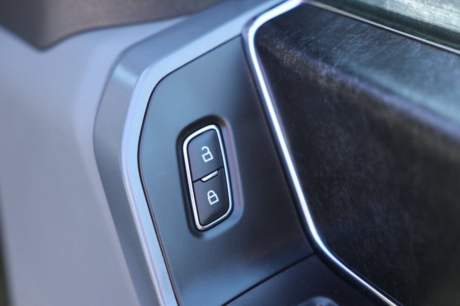 Certified 2022 Ford F150 XLT w/ Equipment Group 302A High image 11