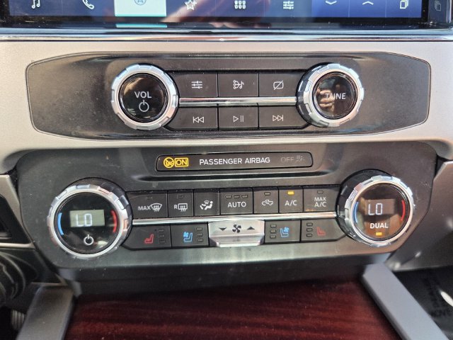Certified 2022 Ford F250 King Ranch w/ Tremor Off-Road Package AWD/4WD image 27