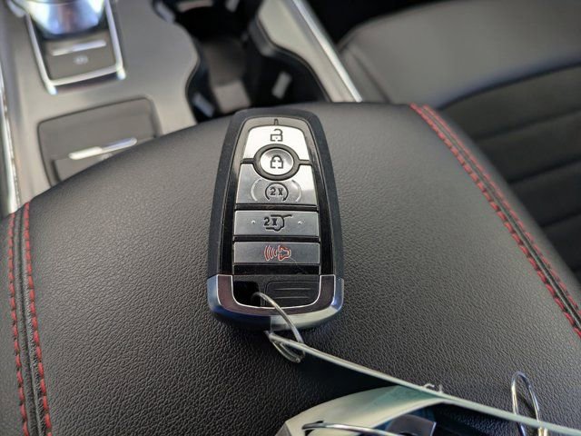 Certified 2024 Ford Edge ST-Line image 29