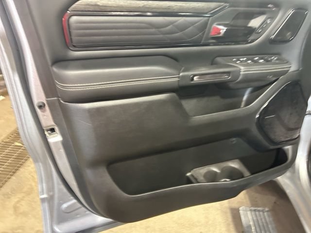 Used 2025 RAM 1500 Limited AWD/4WD image 24