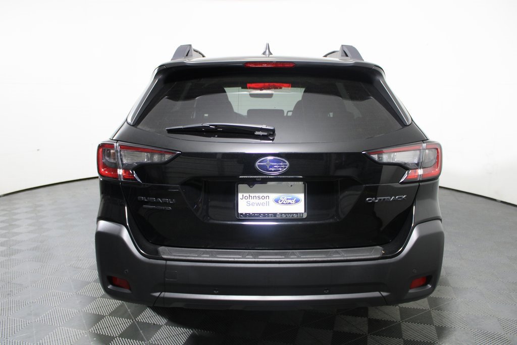 Used 2024 Subaru Outback Onyx Edition image 3