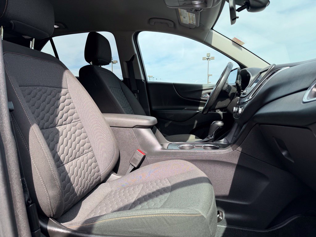 Used 2020 Chevrolet Equinox LT w/ Driver Convenience Package FWD image 14