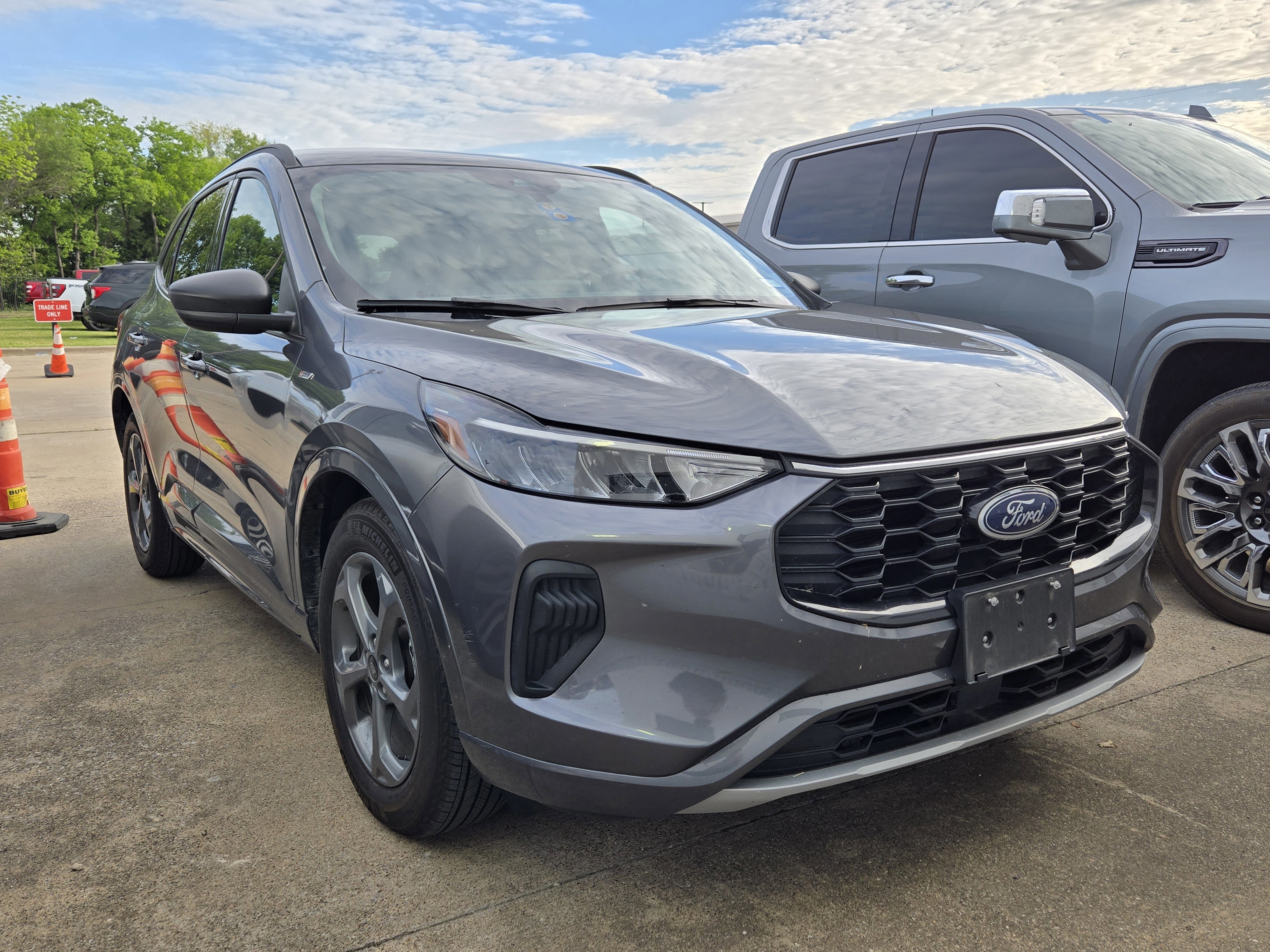 Certified 2023 Ford Escape ST-Line w/ Tech Pack #1 FWD image 5