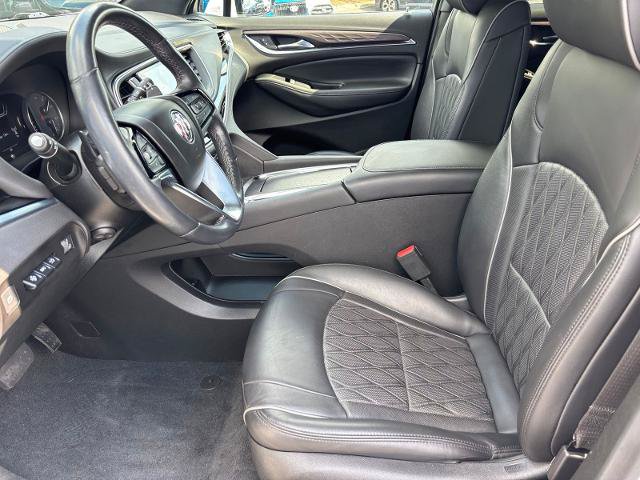 Used 2023 Buick Enclave Avenir w/ Avenir Technology Package AWD/4WD image 13