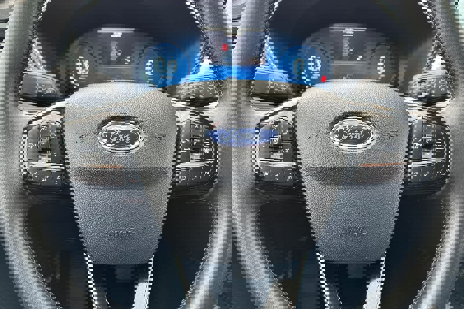 Certified 2025 Ford Escape Platinum image 24