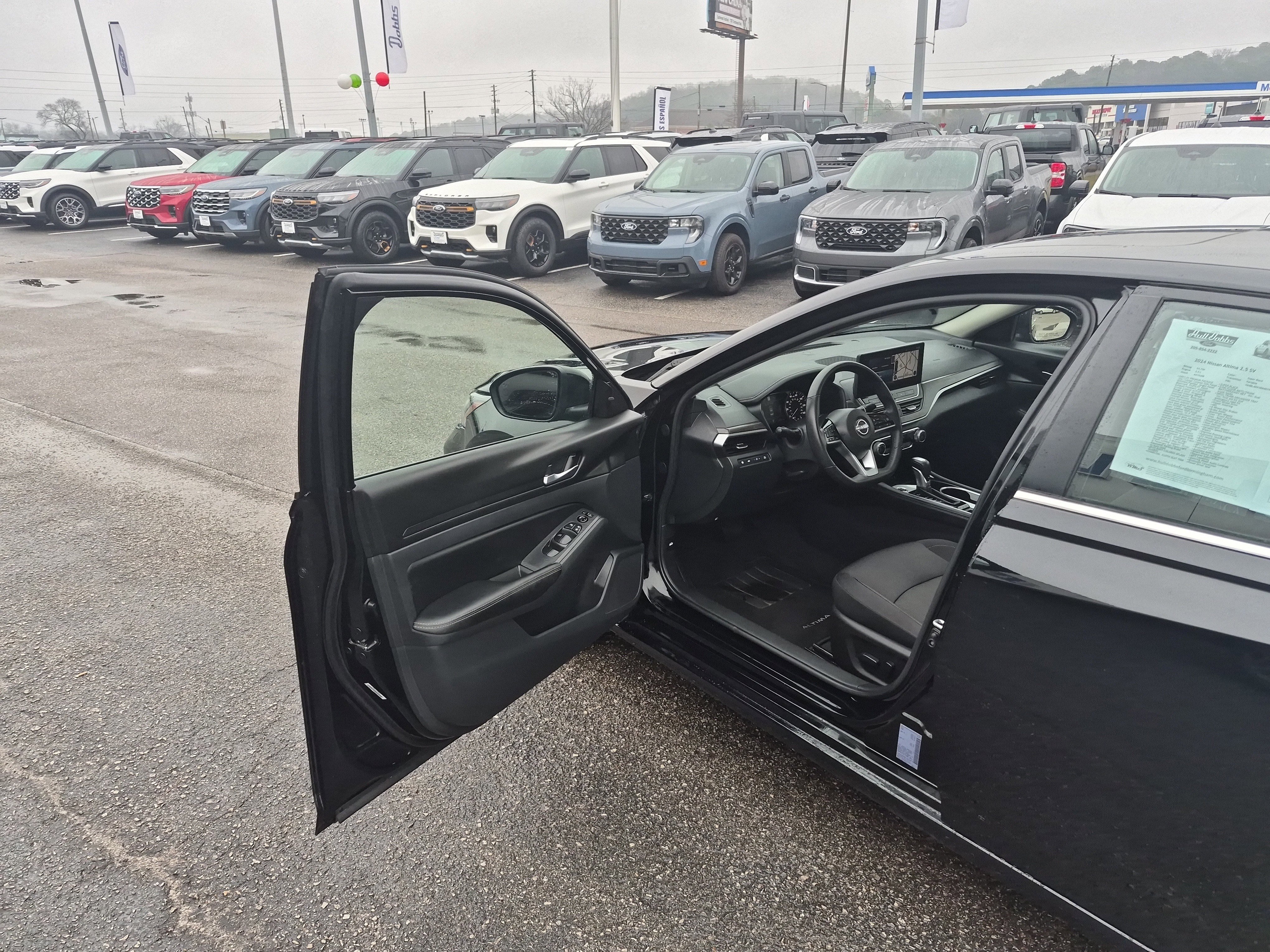 Used 2024 Nissan Altima 2.5 SV w/ SV Premium Package image 10