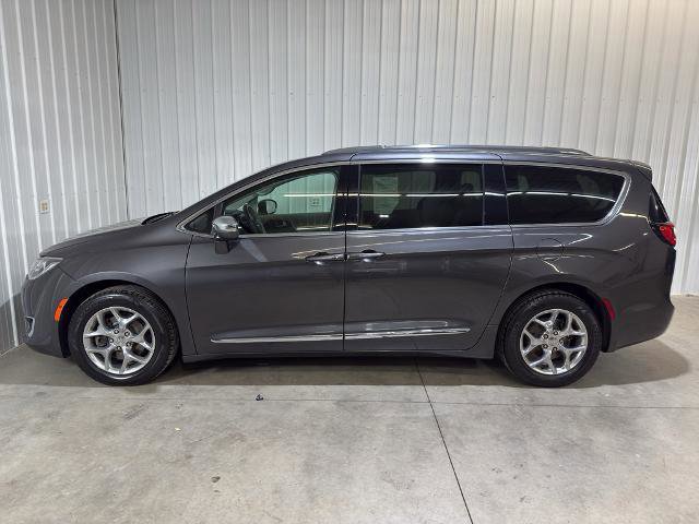 Used 2019 Chrysler Pacifica Limited image 5